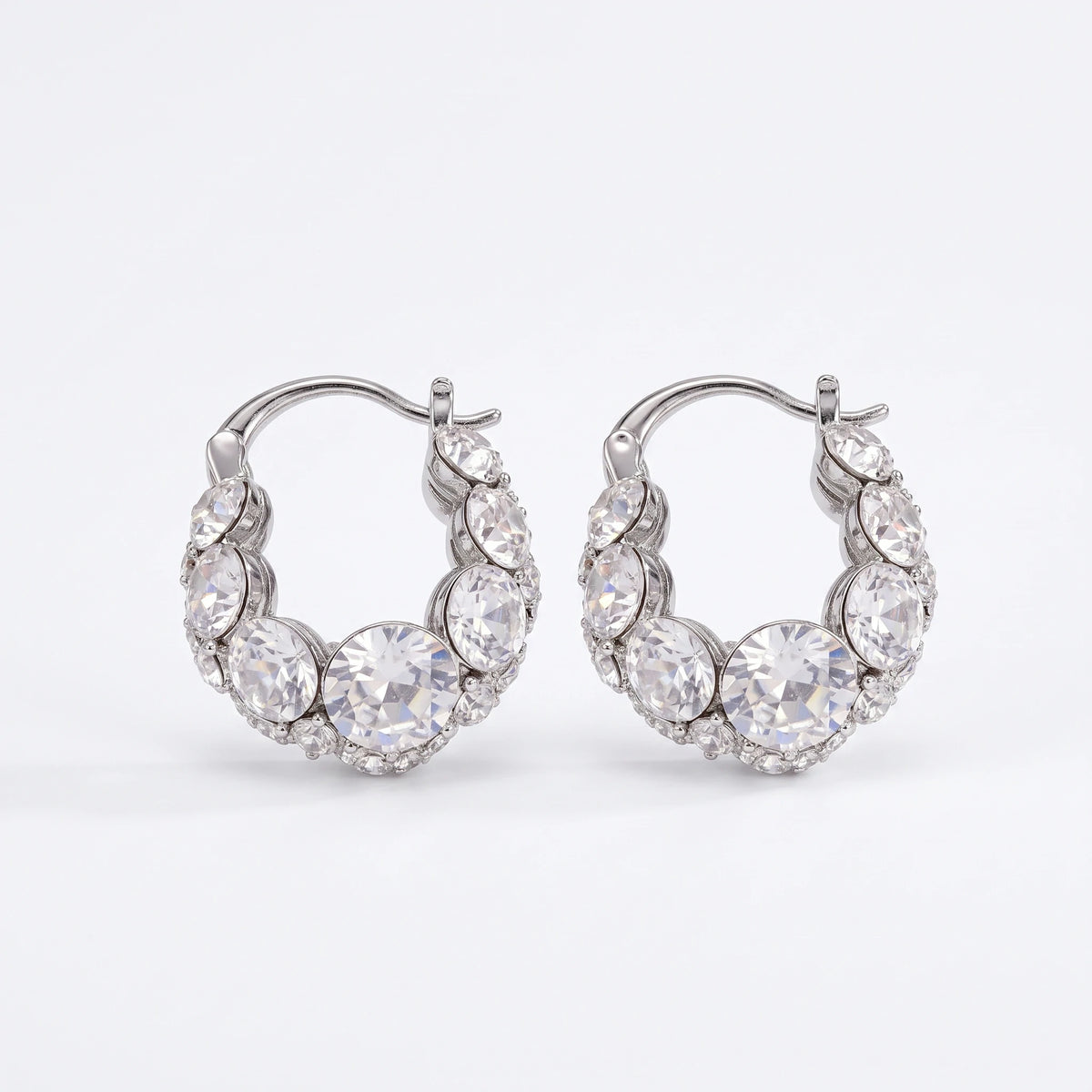 🔥 LAST DAY 90% OFF : Ultra-Brilliant Pavé Huggie Hoop Earrings – French Graduated Sparkle & All-Day Comfort